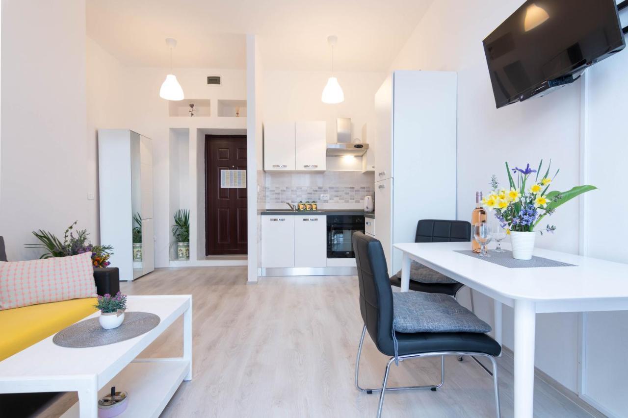 Apartment Ana Пула Екстер'єр фото