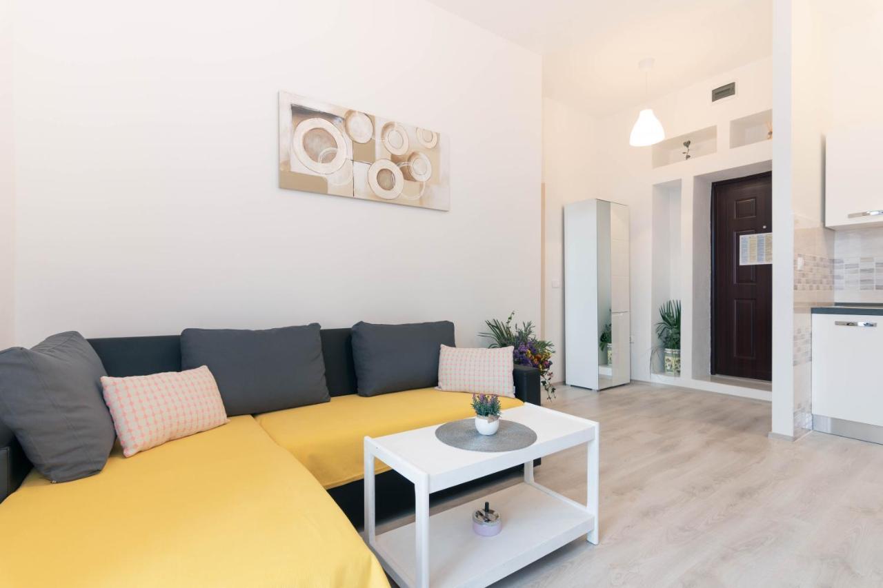 Apartment Ana Пула Екстер'єр фото